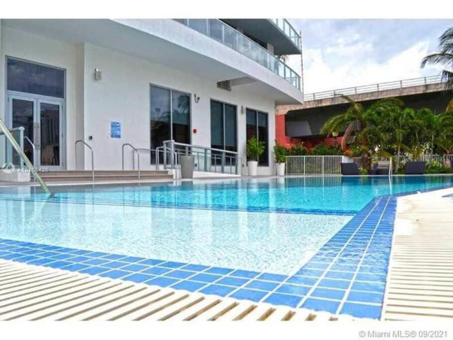 Ocean View 2Br 2Bth Hallandale Beach Miami Ft Lauderdale Eksteriør billede